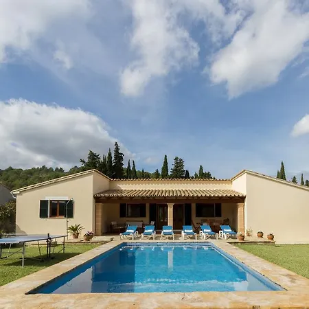 Angeles Villa Pollenca