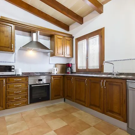 Angeles Villa Pollenca