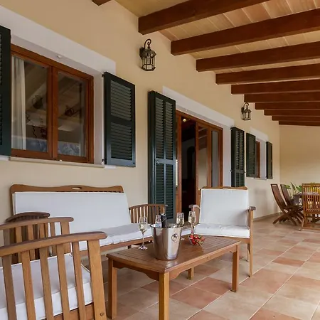 Angeles Villa Pollenca
